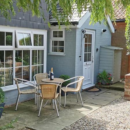 The Saddlery Holiday Cottage - Near Wolds And Coast North Thoresby Bagian luar foto